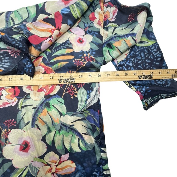 Johnny Was Nelia Floral-Print Button-Front Long-Sleeve Silk Shirt - Picture 9 of 10